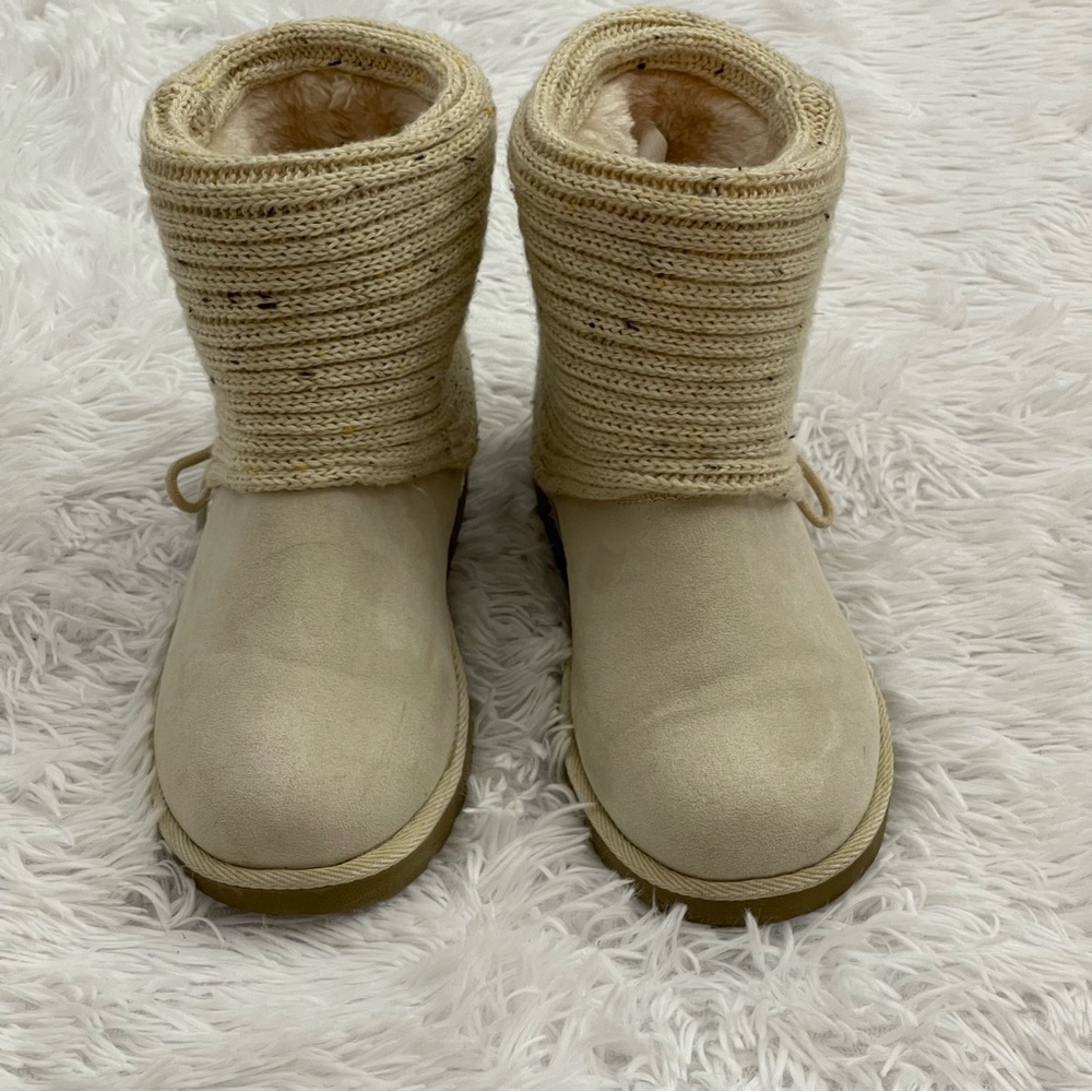 SO WOMENS ANKLE BOOTS SWEATER TOP, SIZE 7 M